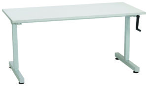 Manual Height Adjustable (700W x 1015H x 1800D)